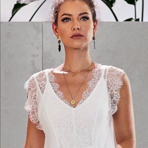 White From A Dream Lace Tank💕❤️